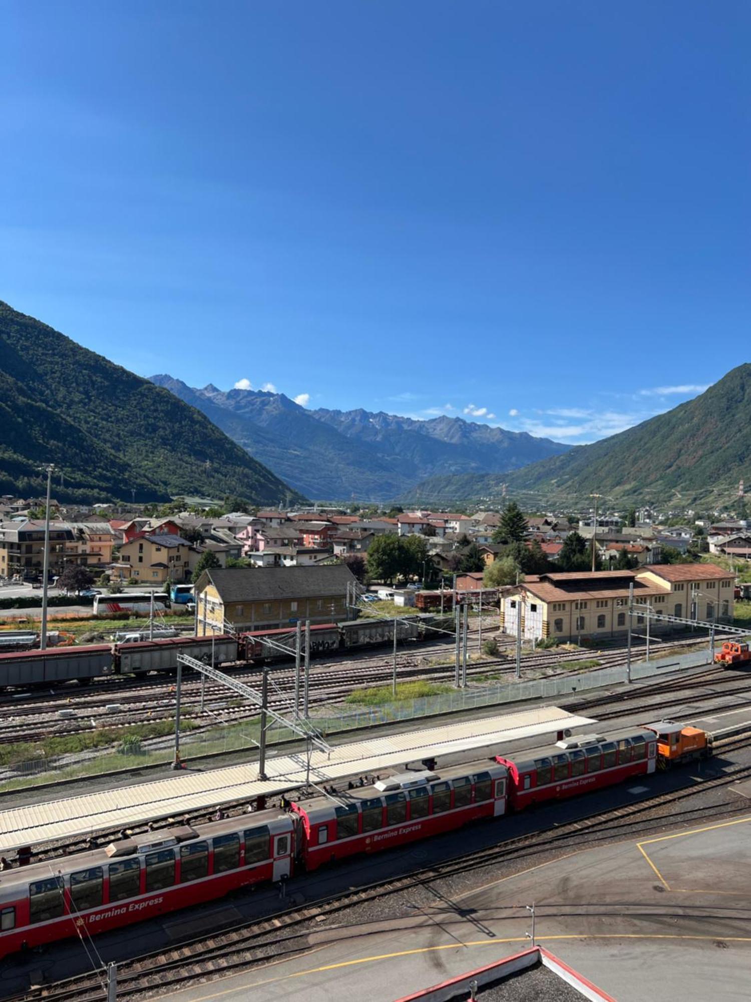 Апартаменти Bernina View Тірано Екстер'єр фото
